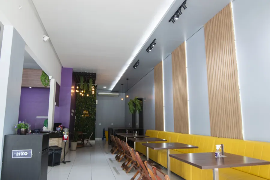 Salão da loja Açaíst em Caldas Novas